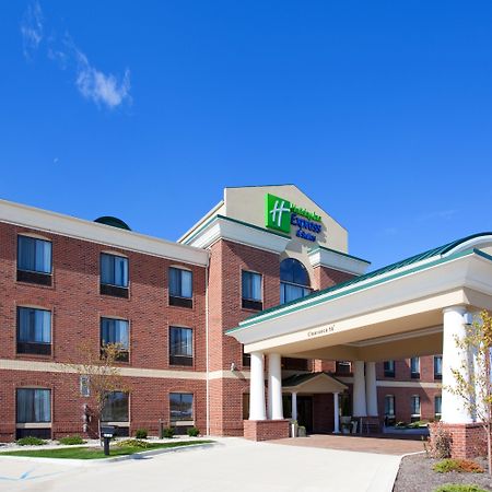 Holiday Inn Express Hotel & Suites Chesterfield - Selfridge Area By Ihg Exterior photo