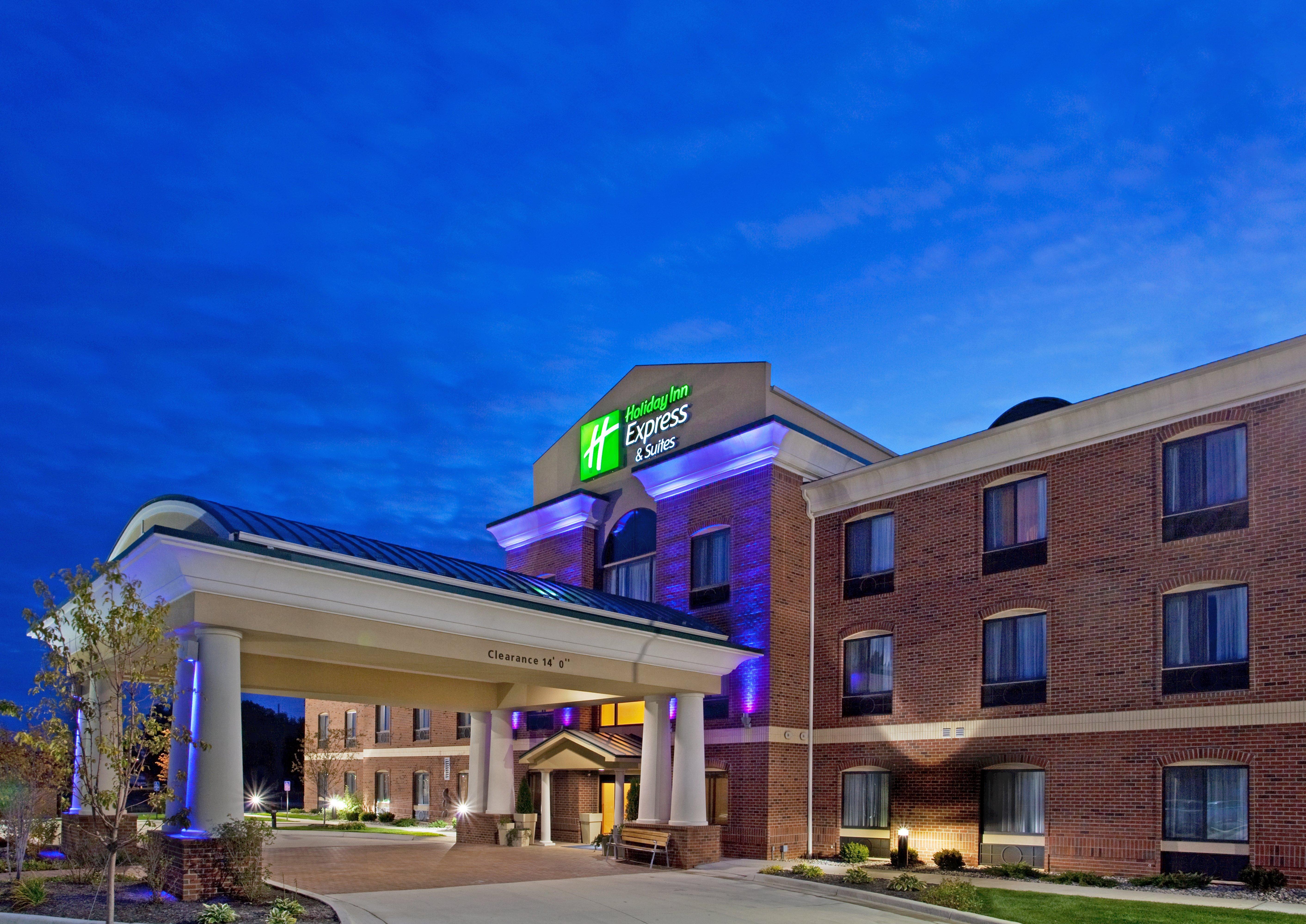 Holiday Inn Express Hotel & Suites Chesterfield - Selfridge Area By Ihg Exterior photo