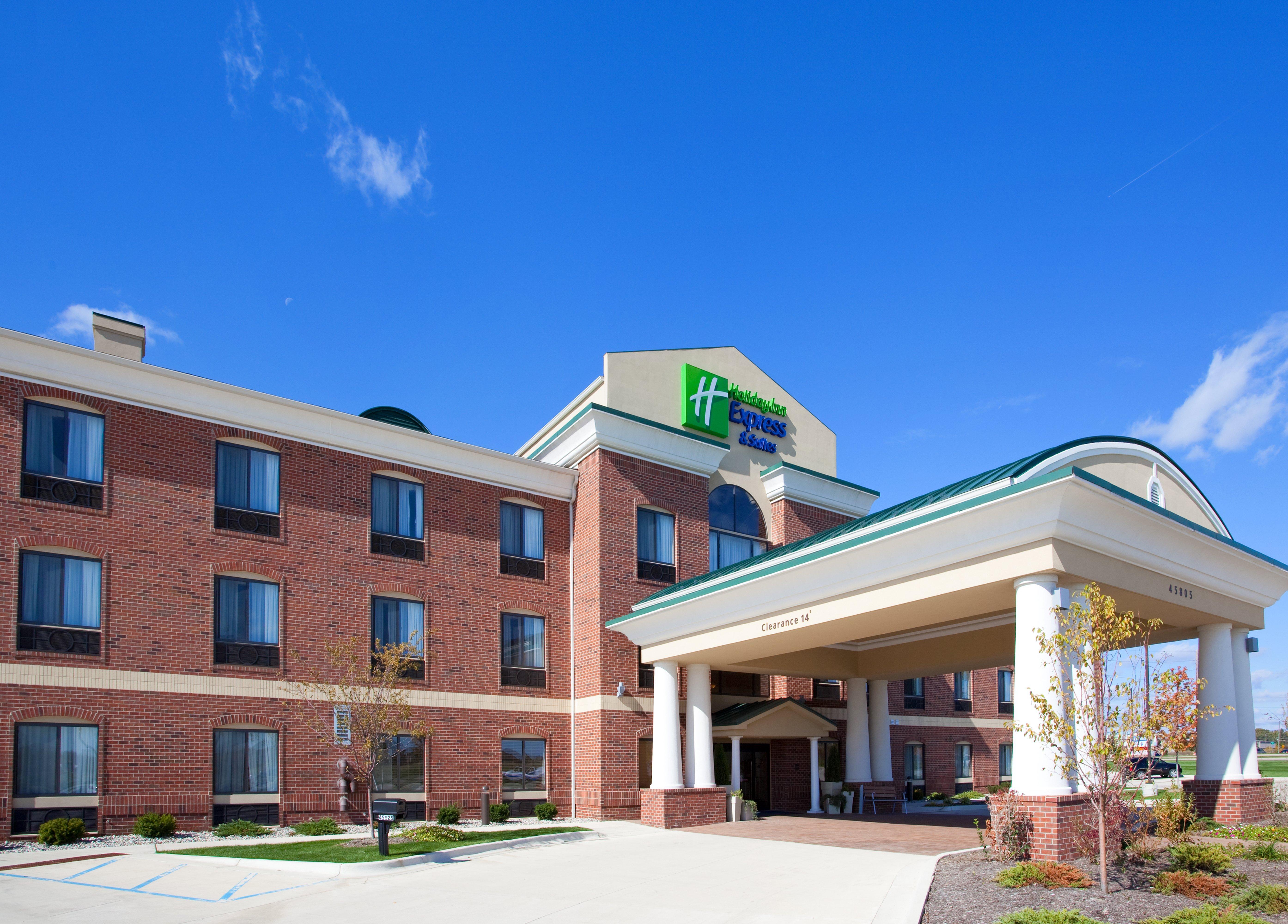 Holiday Inn Express Hotel & Suites Chesterfield - Selfridge Area By Ihg Exterior photo
